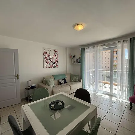 F2 Les Corallines Entree De Appartement *